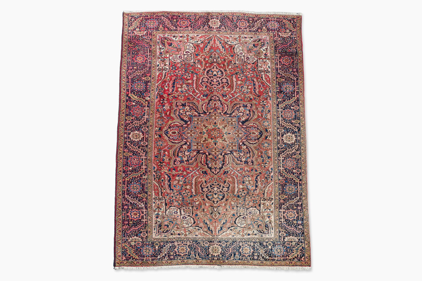 A Persian Heriz rug with floral design, wool on cotton, 20th C. (1 of 6)