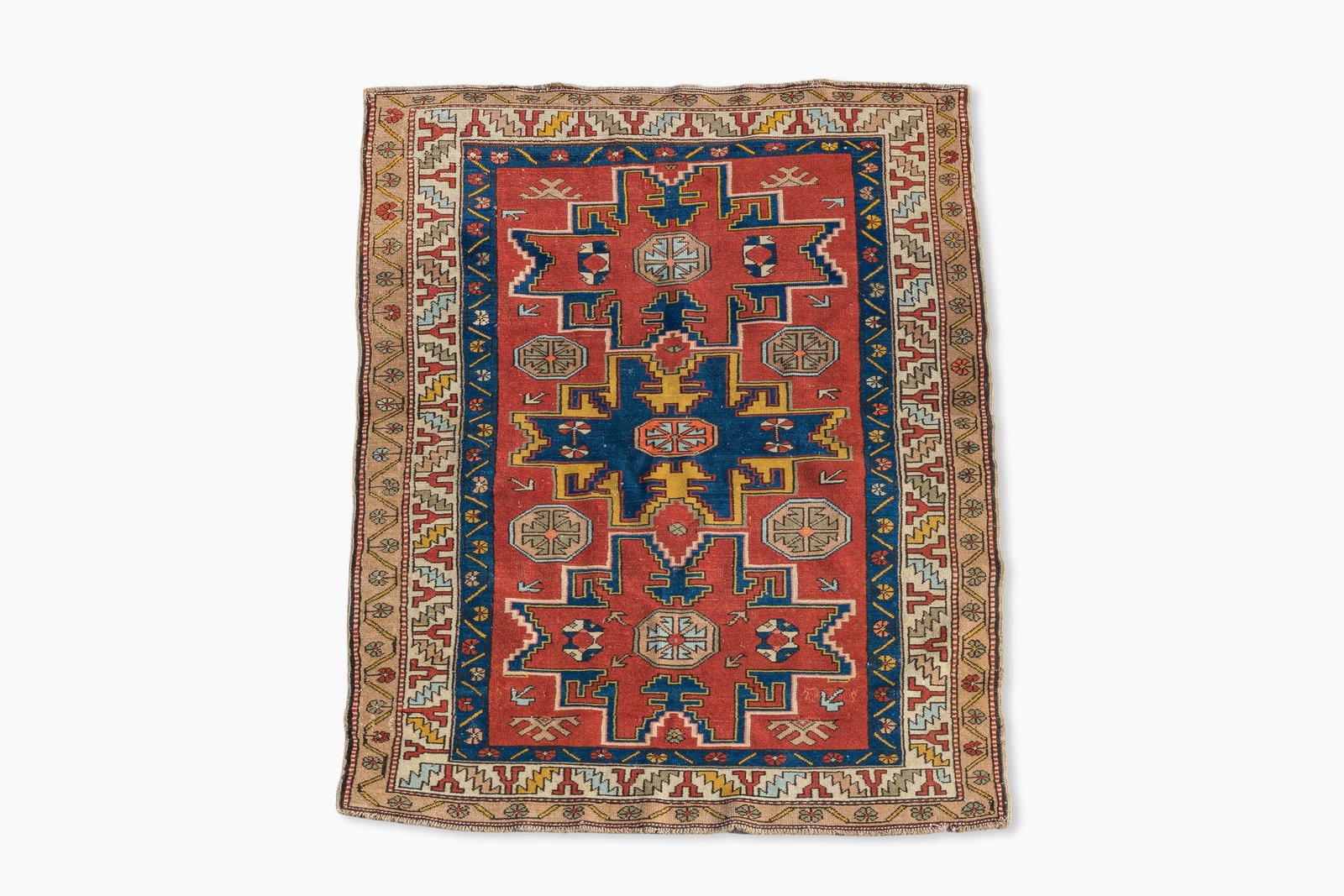 A Caucasian Shirvan rug with geometric design, wool on cotton, first half 20th C. (1 of 4)