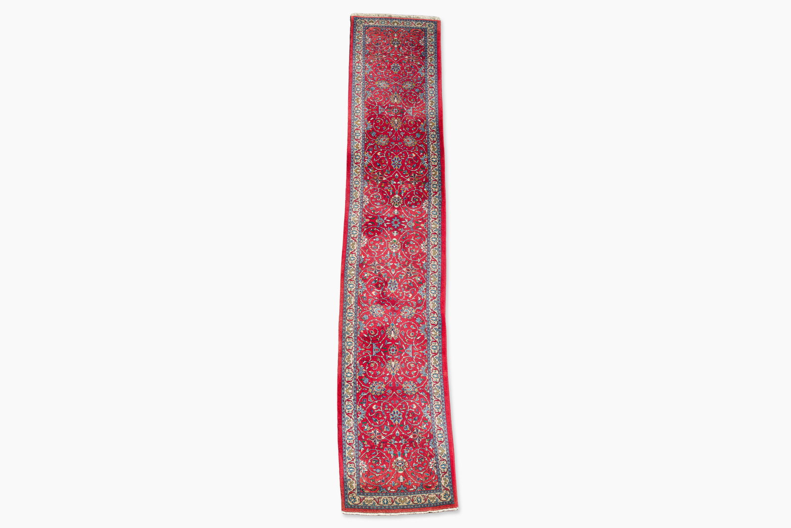 A Persian Saroukh runner with floral design, wool on cotton, 20th C. (1 of 5)