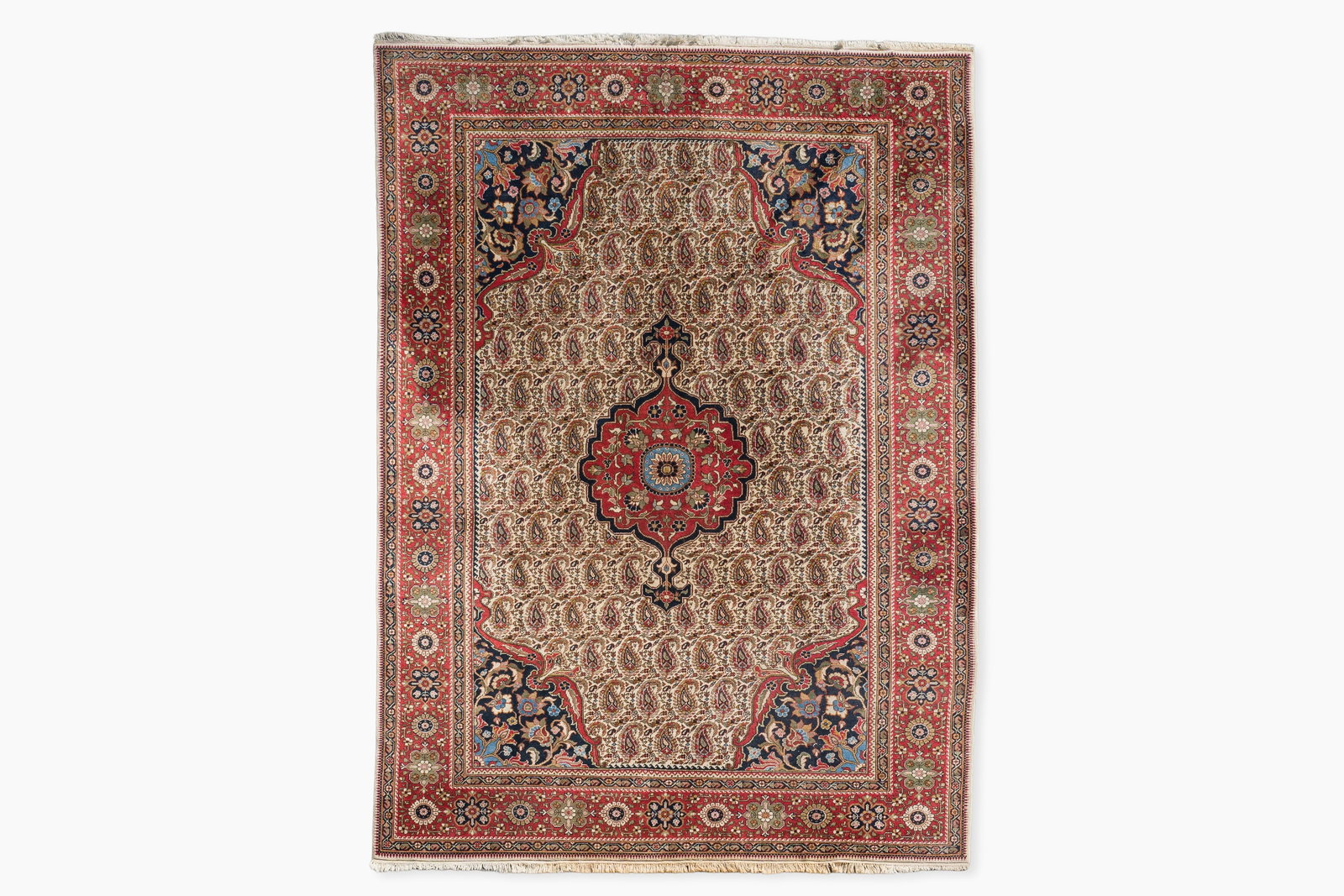 A Romanian rug with Persian style floral design, wool on cotton, 20th C. (1 of 5)