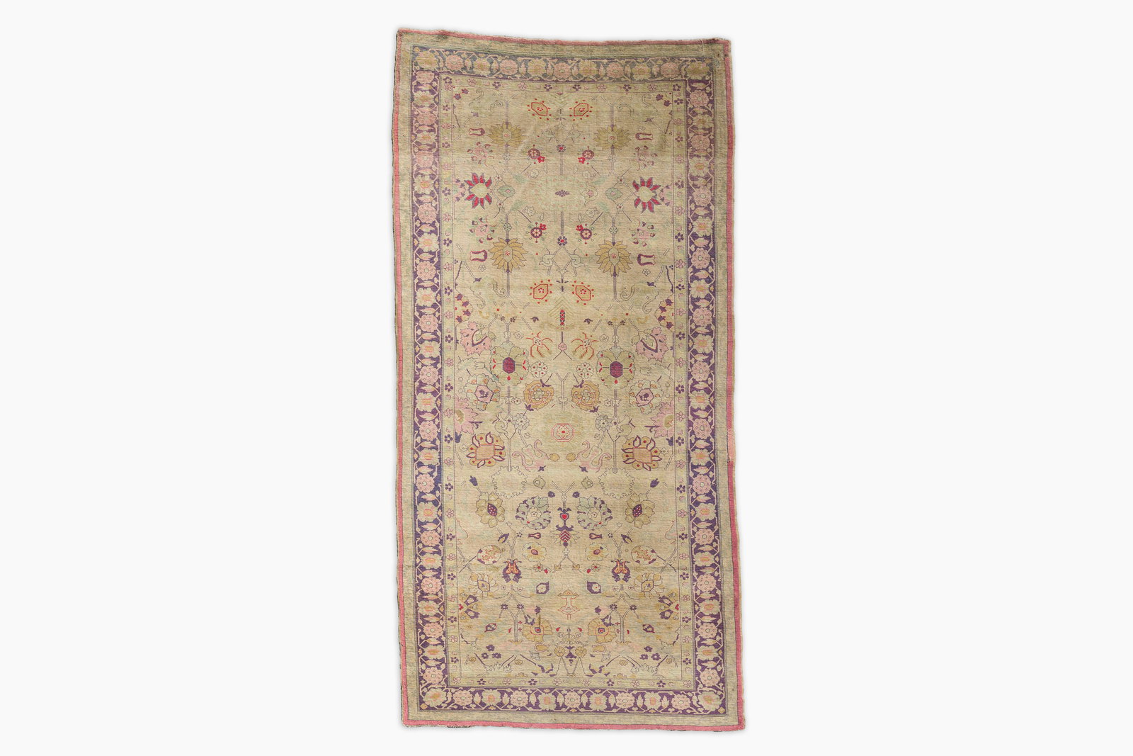 A Persian Tabriz 'Jahi Jalili' rug with floral design, wool on cotton, early 20th C. (1 of 5)