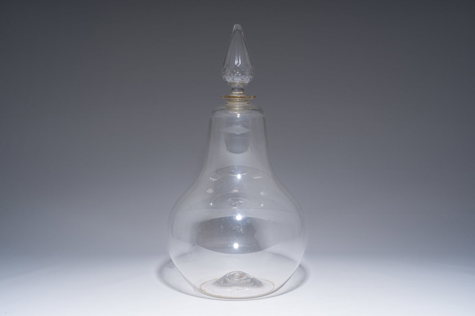 A large pear-shaped glass apothecary jar or carboy, 19th C. (1 of 6)
