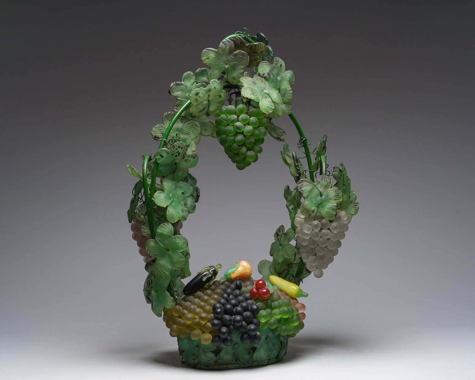 Cesare Toso (20th C.): An Italian table lamp in the shape of a basket filled with grapes surrounded (1 of 8)