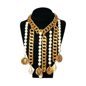 CHANEL White Pearl & Gold Chain Draped Collar Necklace Choker