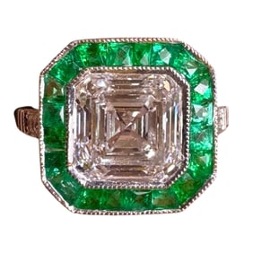 18K IGI Certified 3.09ct Lab Diamond with Natural Emerald White Gold Ring