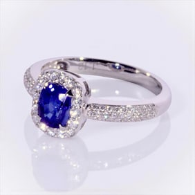 18K Sapphire 1.12 carats ring