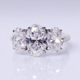 platinum 3 oval diamond piece ring