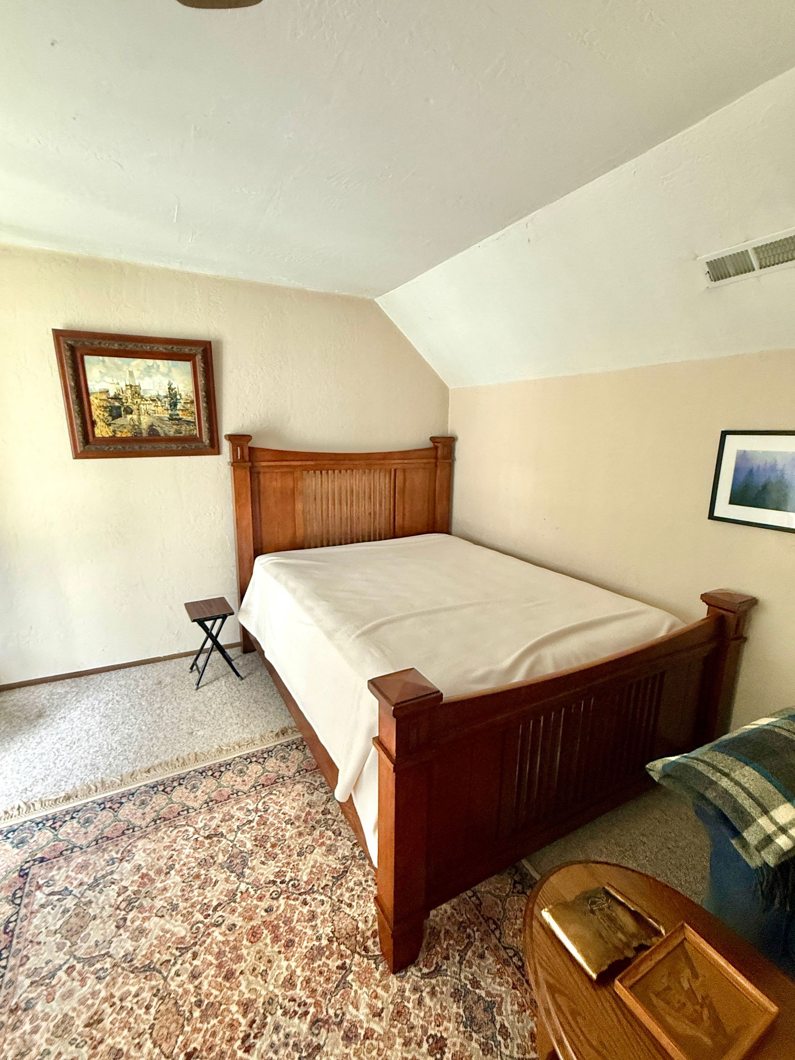 Traditional Solid Wood Bed Frame - 2