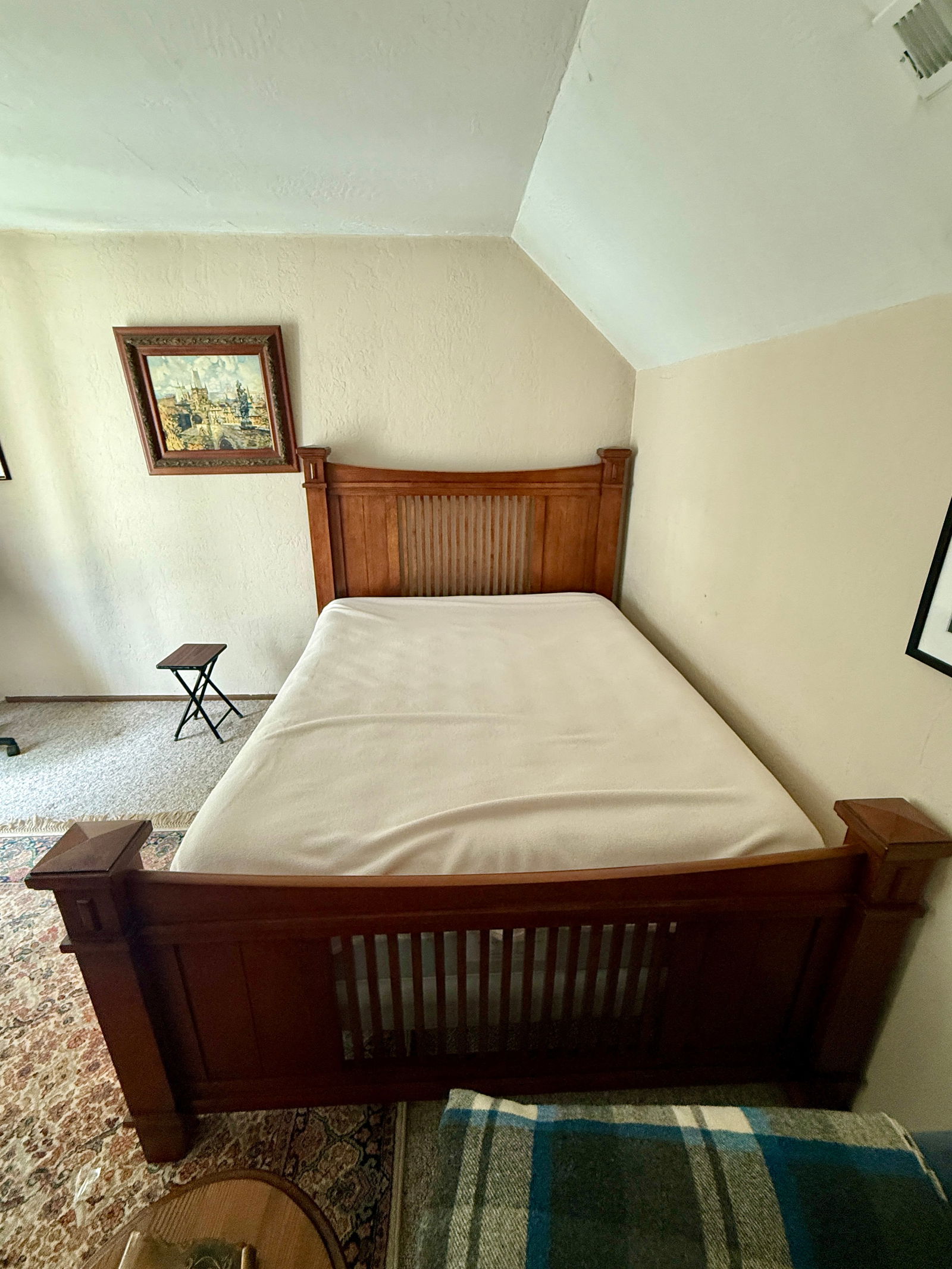 Traditional Solid Wood Bed Frame - 3