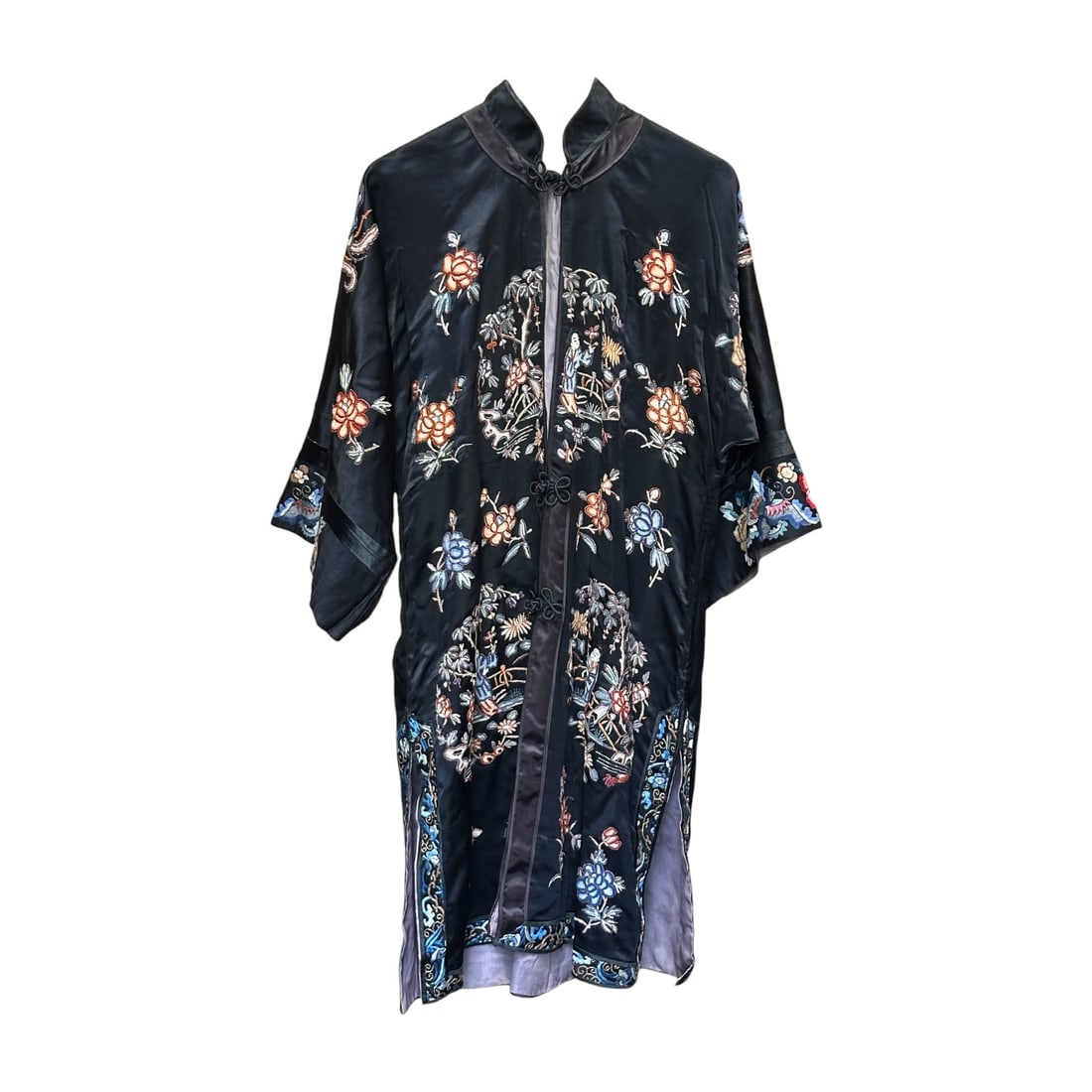 Antique Chinese Silk Embroidered Robe Kimono Jacket Forbidden Stitch Figural: Highly ornate antique Chinese hand-embroidered silk robe (often styled as a duster coat, kimono jacket, or smoking jacket).Dating from the late Qing Dynasty to the early Republic period (early 20th ce
