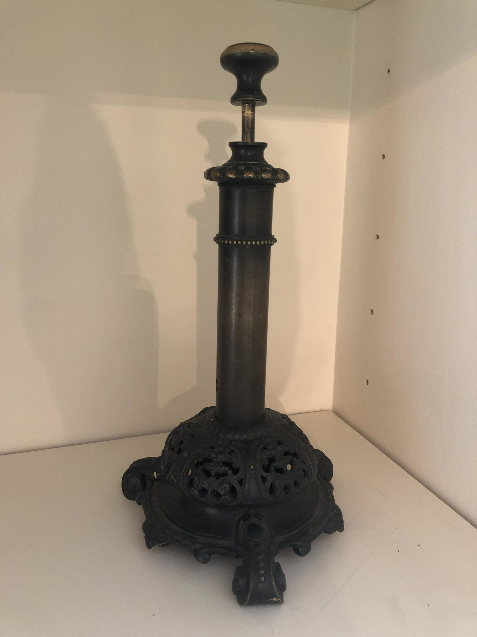 CIGARETTE LIGHTER FLUID DISPENSER (1 of 1)