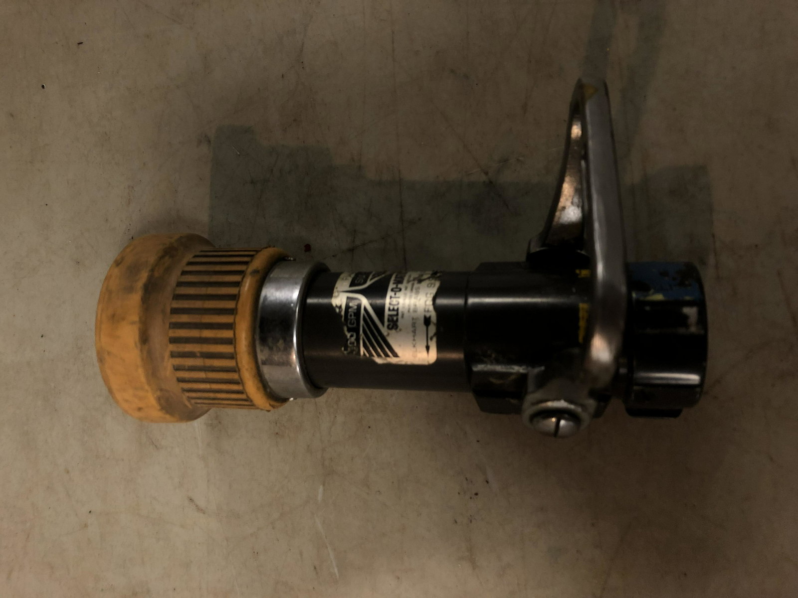 FIRE TRUCK PLAY PIPE NOZZLE (1 of 1)