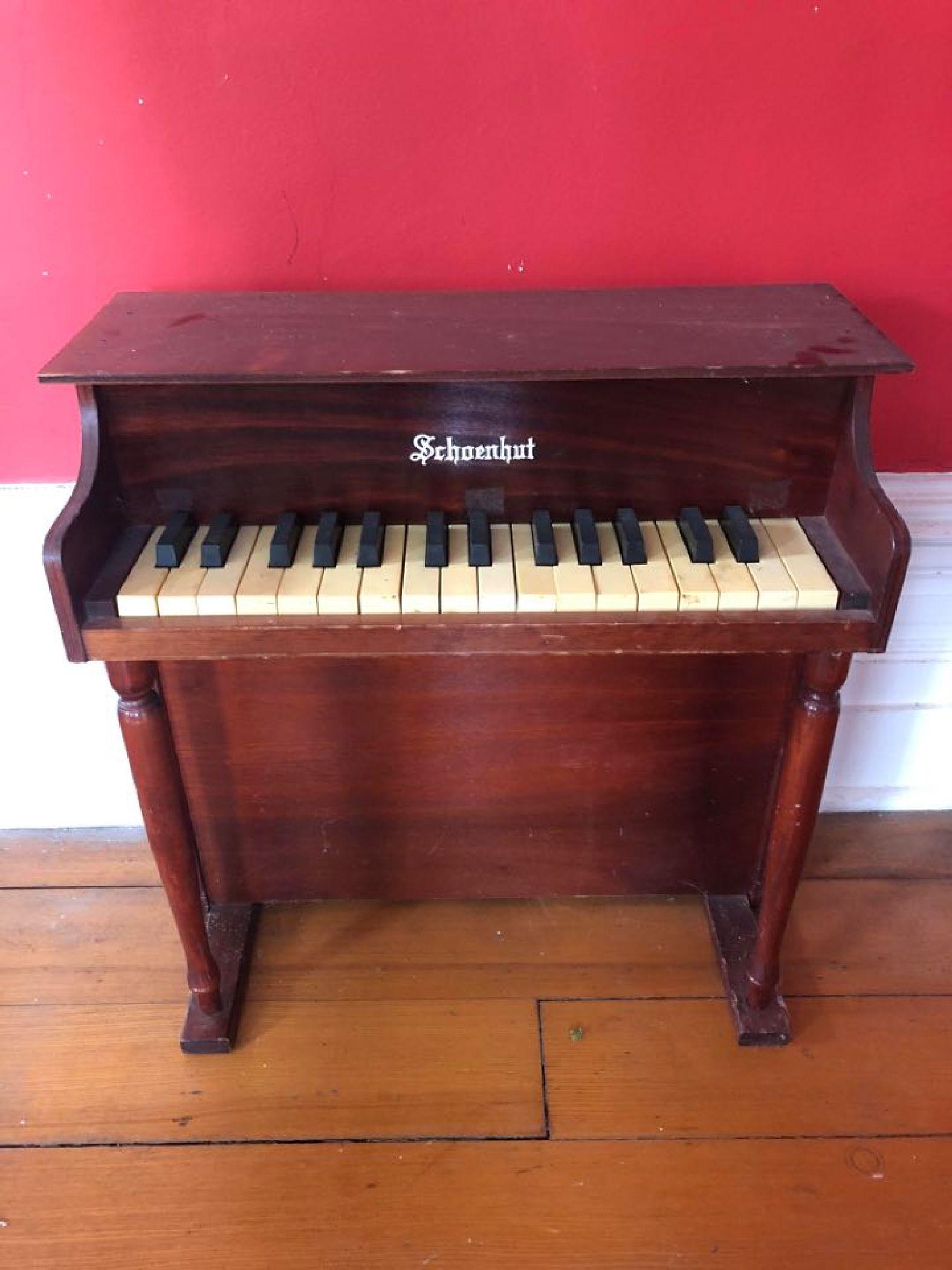 Schoenhut Toy Children's Piano: Schoenhut Toy Children's Piano