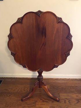 Antique Tilt Top Table w/ Ornate Scalloped Top (1 of 5)
