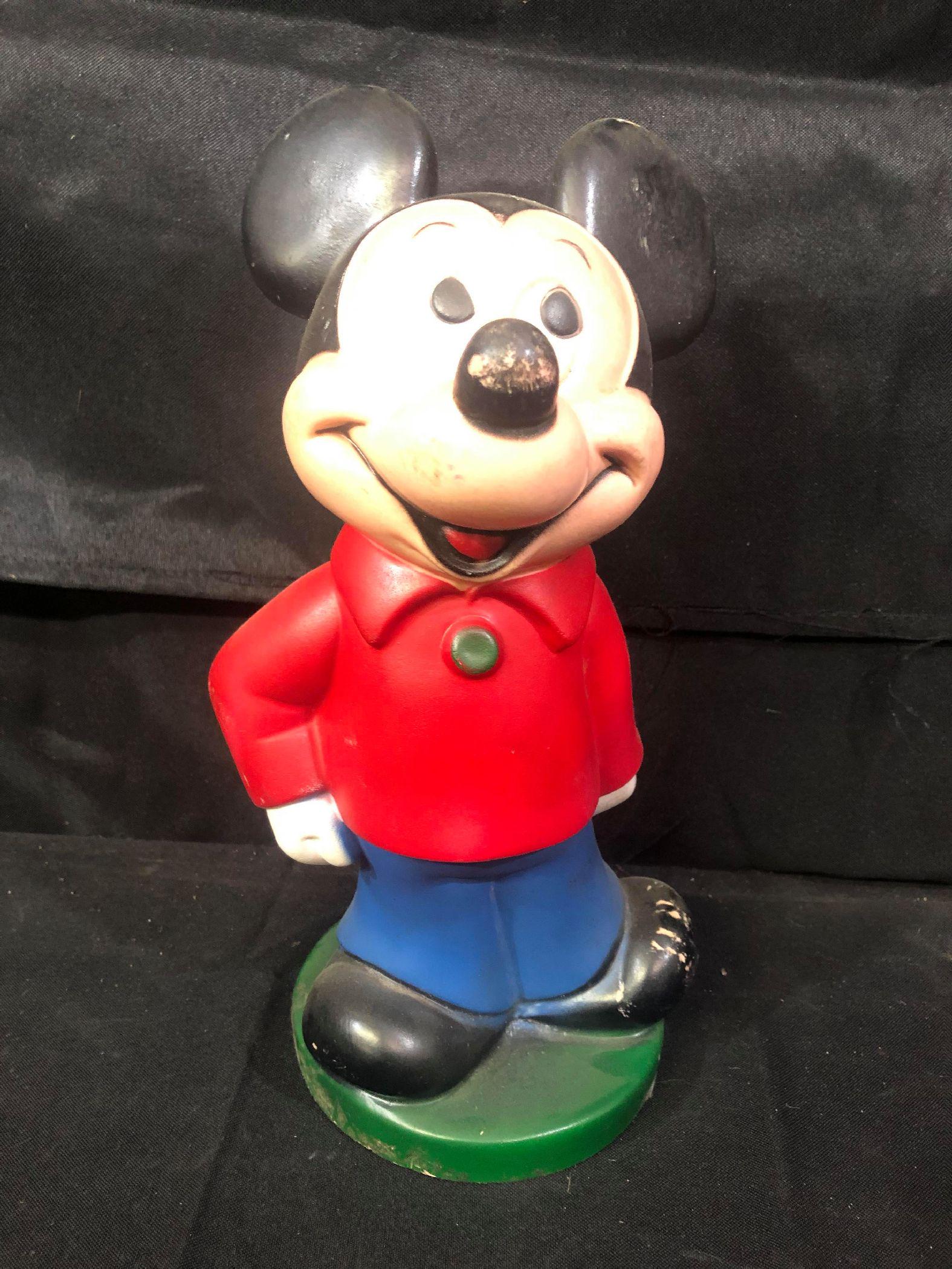 Mickey Mouse Bank: Mickey Mouse Bank