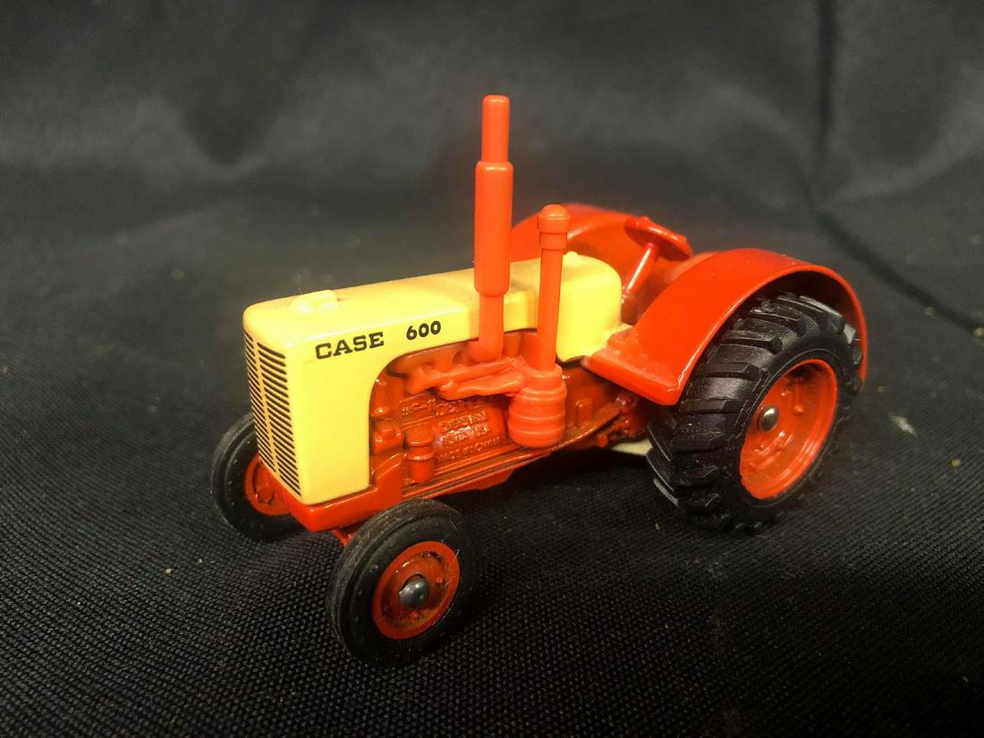 Ertl Case 600 Tractor (App. 2-3 Inches): Ertl Case 600 Tractor (App. 2-3 Inches)