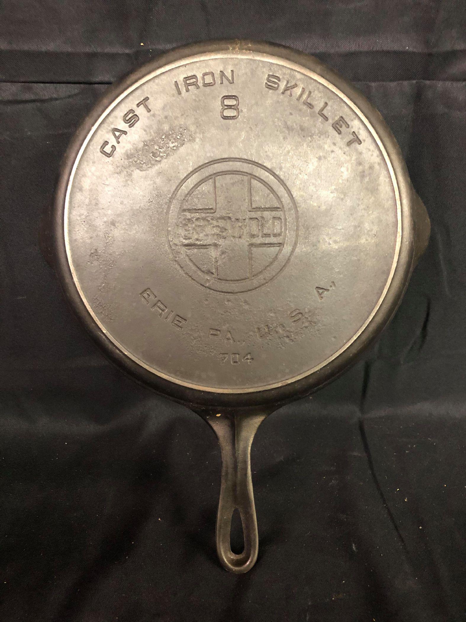 No. 8 Griswold Cast Iron Skillet 704: No. 8 Griswold Cast Iron Skillet 704