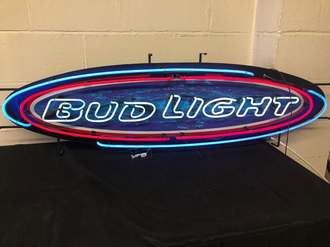 Bud Light Neon Beer Sign: Bud Light Neon Beer Sign