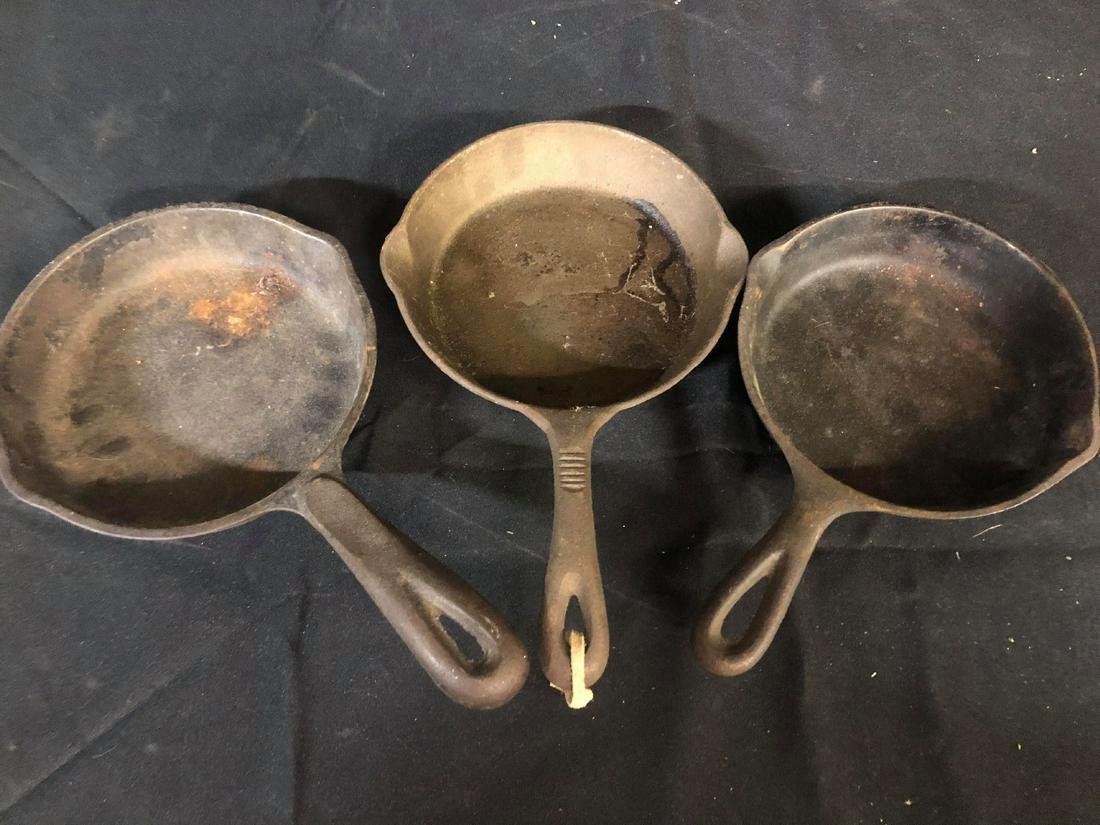 Collection Of Assorted Cast Iron Skillets Including: Collection Of Assorted Cast Iron Skillets Including Wagners 1891