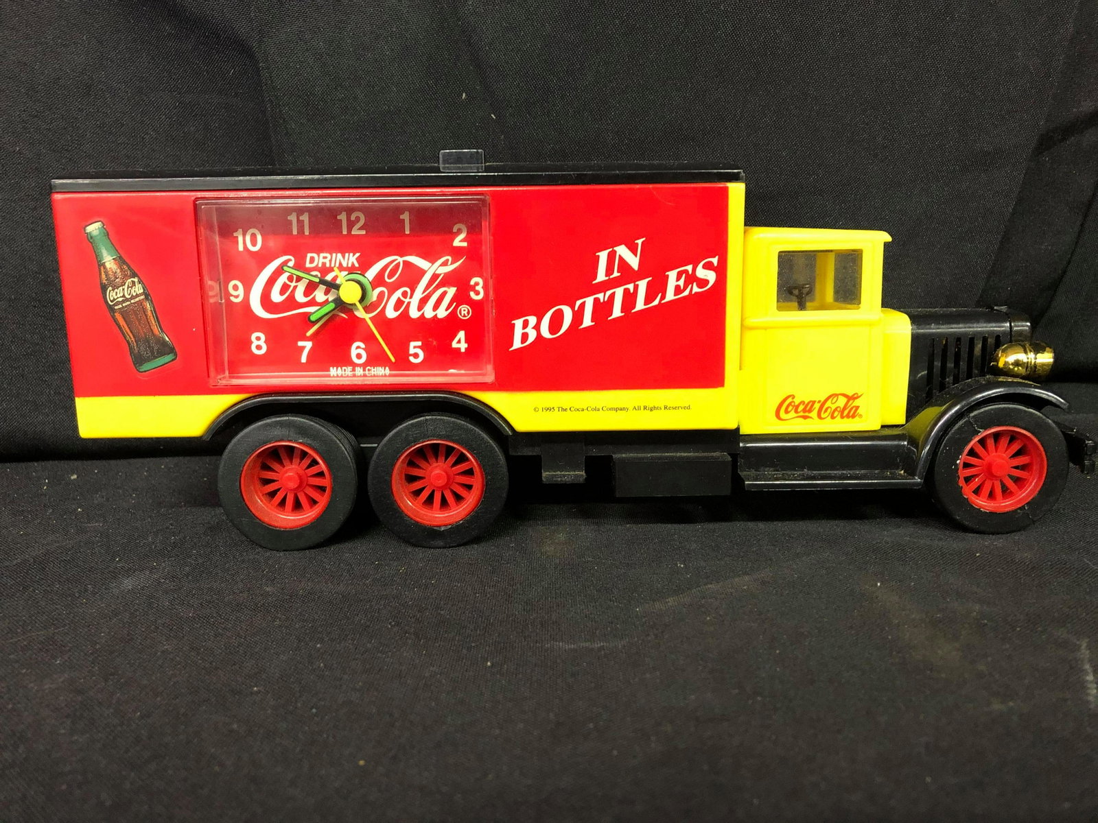 Drink Coca-Cola 1995 Clock Truck: Drink Coca-Cola 1995 Clock Truck