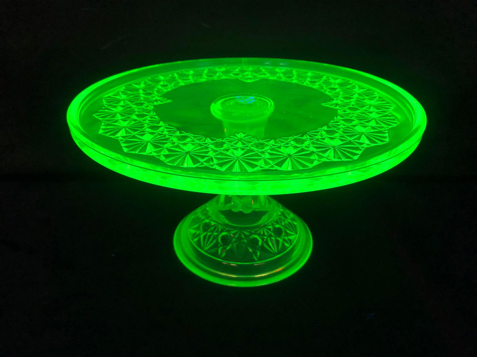 VASELINE GLASS CAKE PLATE (1 of 1)