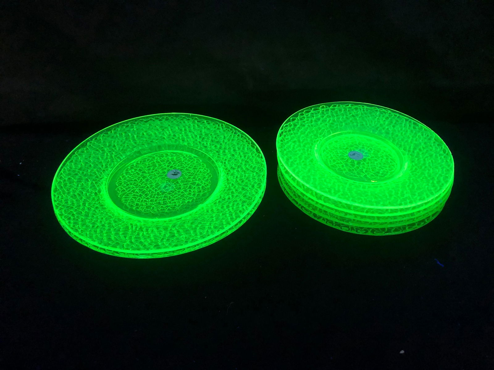 VASELINE GLASS CRACKLED GLASS STYLE PLATES: VASELINE GLASS CRACKLED GLASS STYLE PLATES