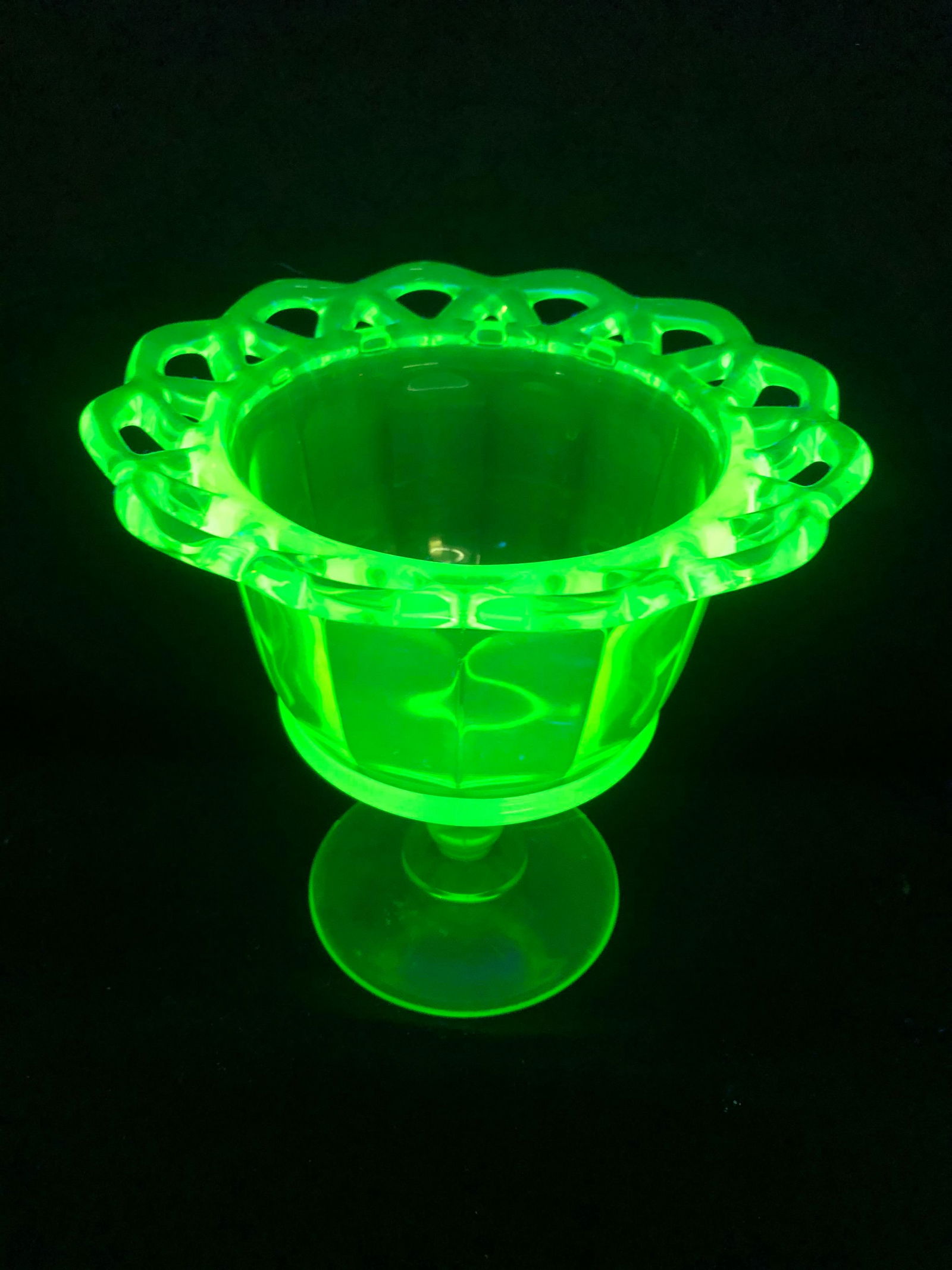 VASELINE GLASS COMPOTE (1 of 1)
