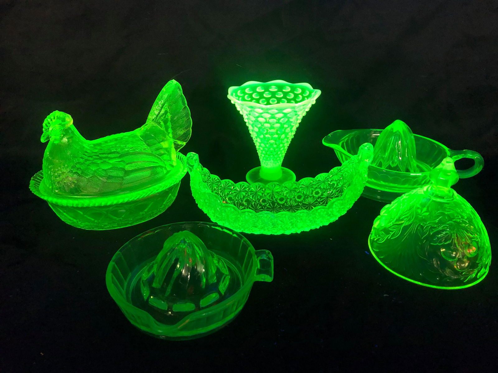 REPAIRED OR CHIPPED VASELINE GLASSWARE COLLECTION (1 of 1)