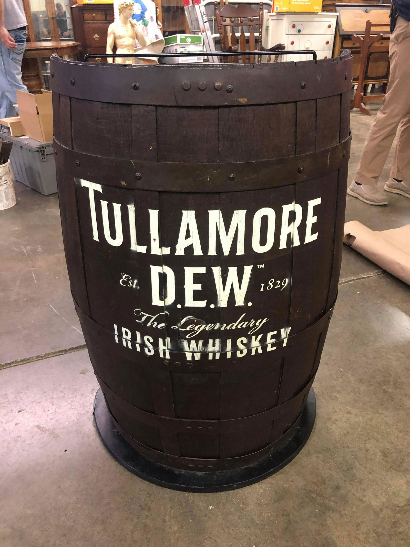 TRIPLE BLAND BARREL BAR ADVERTISEMENT DISPLAY TULLAMORE (1 of 2)