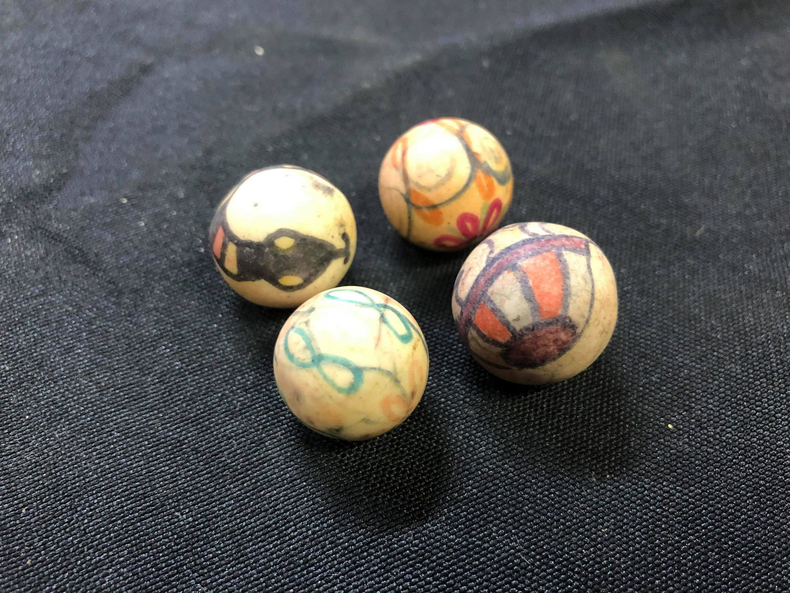 4 Antique Marbles: 4 Antique Marbles