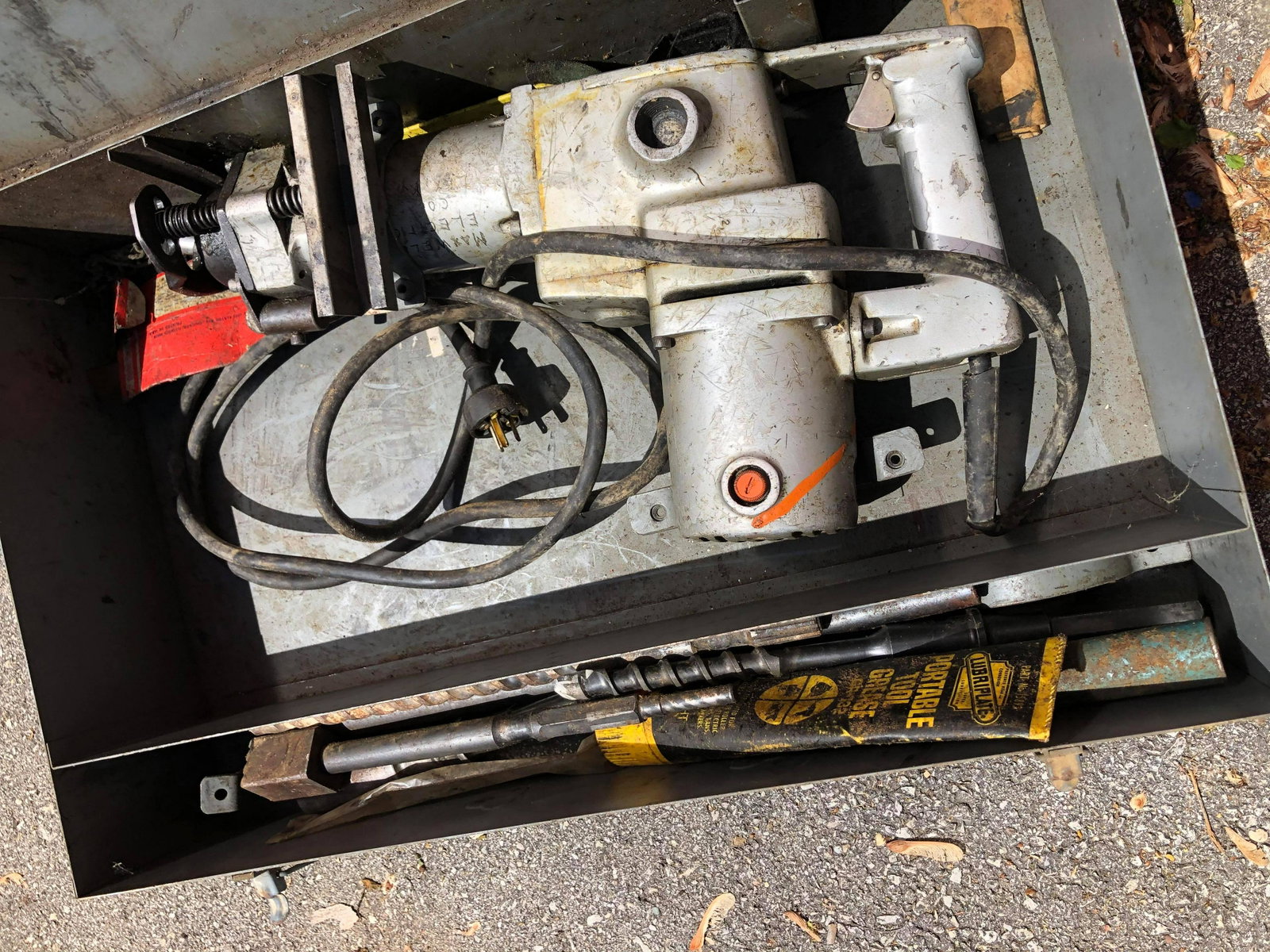 Skil Power Tools Hammer Drill: Skil Power Tools Hammer Drill