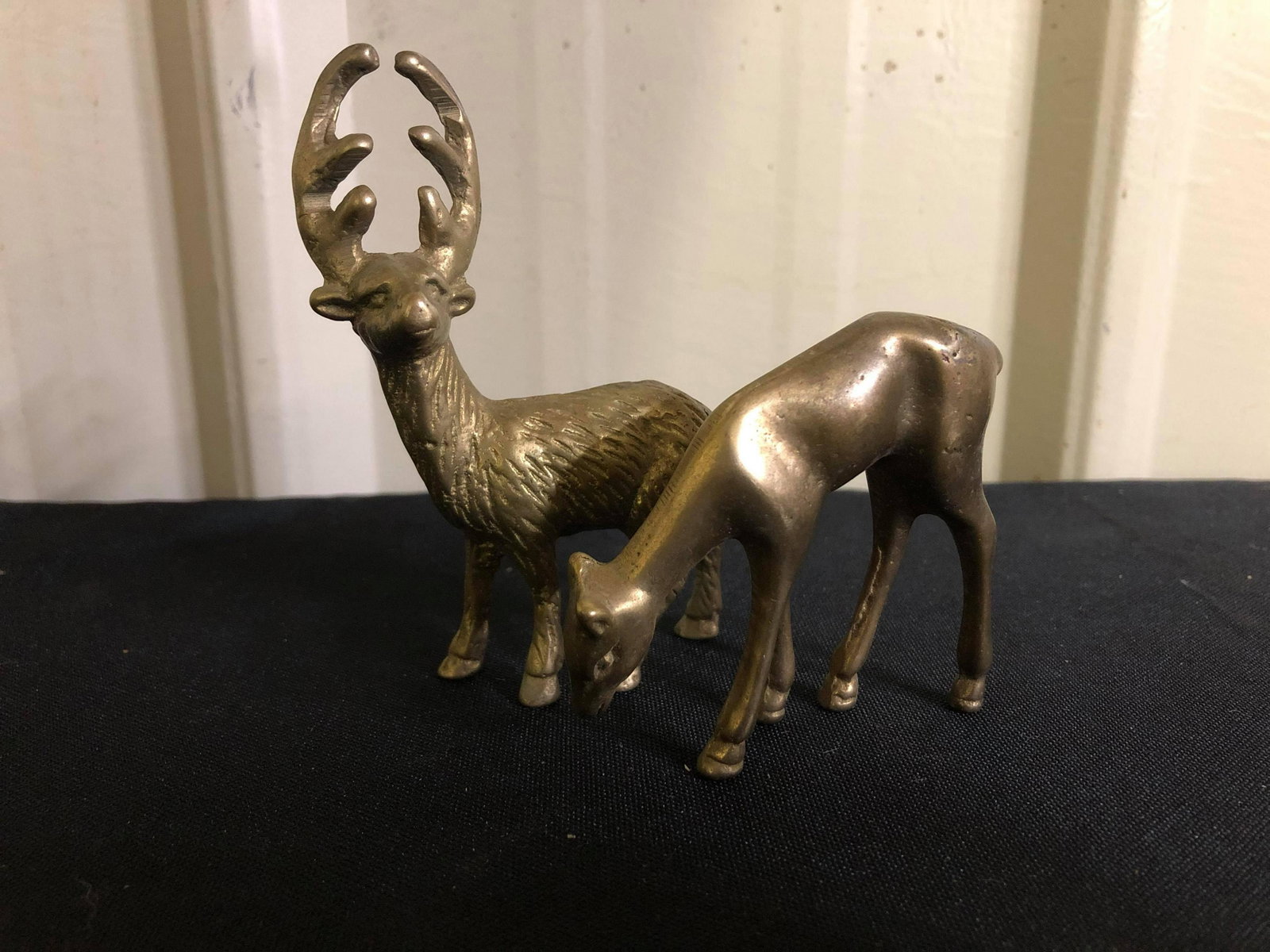 PAIR OF BRASS DEER FIGURES: PAIR OF BRASS DEER FIGURES