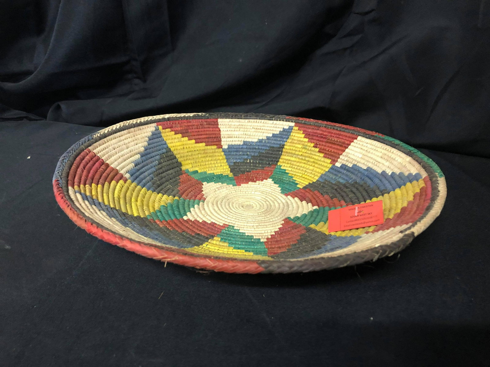 MADE IN PAKISTAN HAND WOVEN: MADE IN PAKISTAN HAND WOVEN
