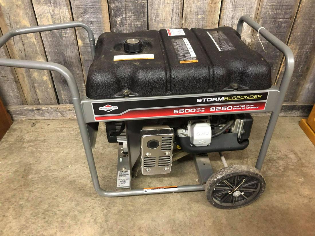 BRAND NEW - Storm Responder 5500 Watts, 8250 Starting: BRAND NEW / NEVER USED Storm Responder 5500 Watts, 8250 Starting Watts Generator