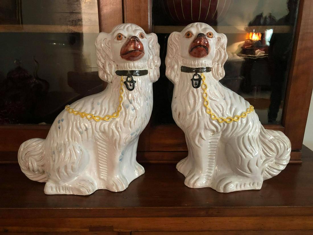 PAIR OF PORCELAIN STAFFORDSHIRE DOGS FIGURINES (1 of 3)