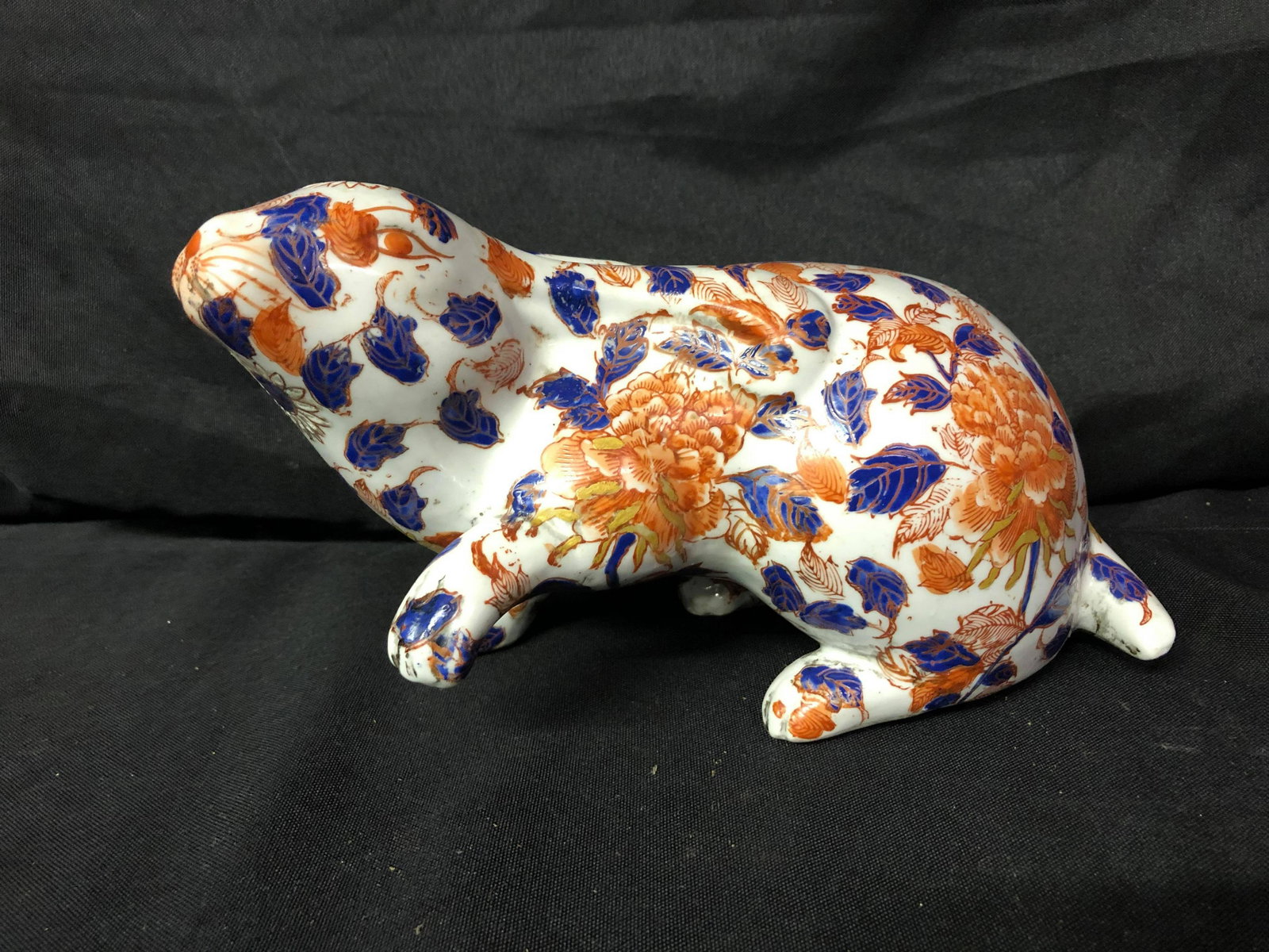 ANTIQUE CHINESE IMARI HARE (12-15"): ANTIQUE CHINESE IMARI HARE (12-15")