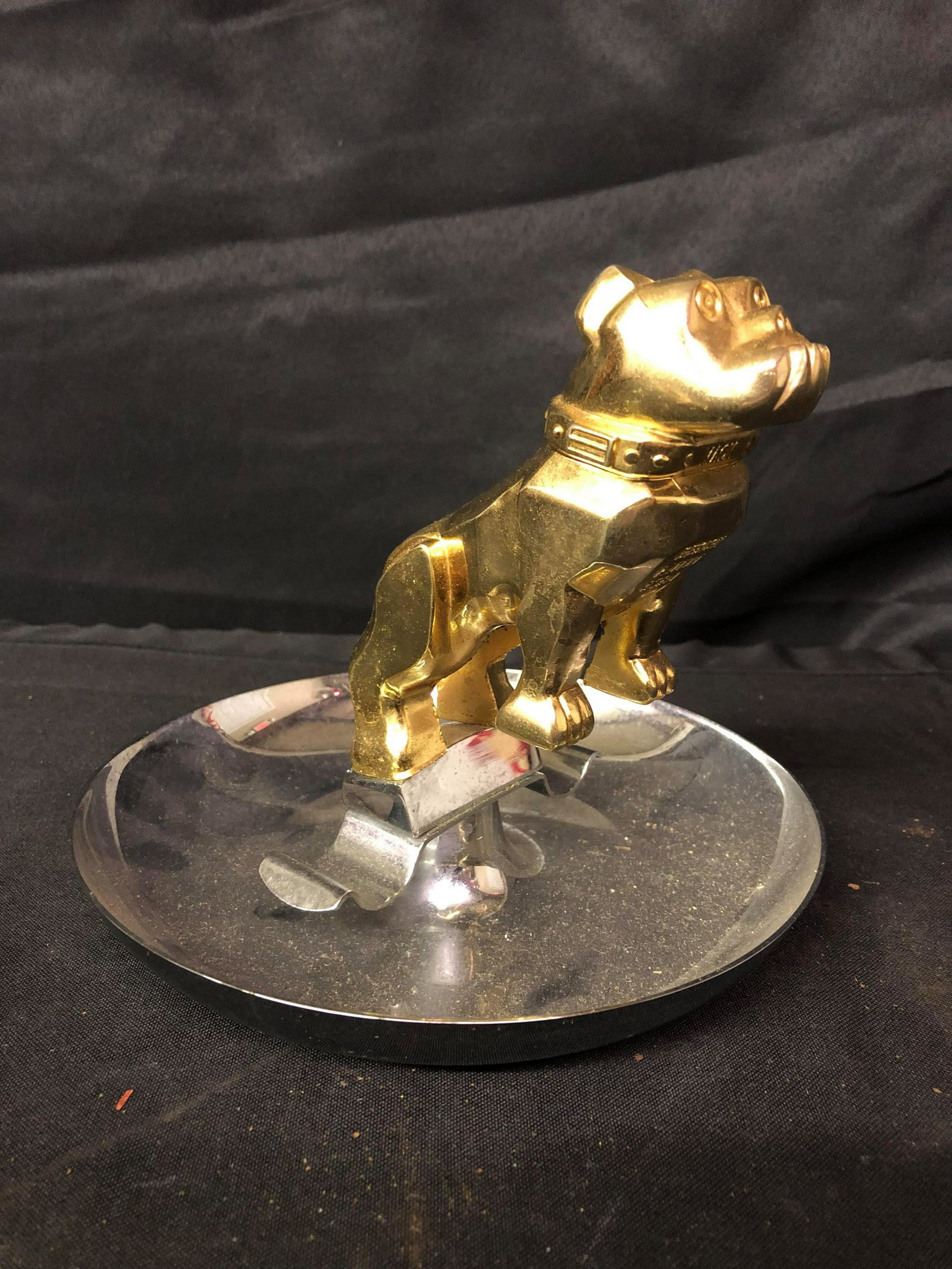 Bulldog Ashtray: Bulldog Ashtray