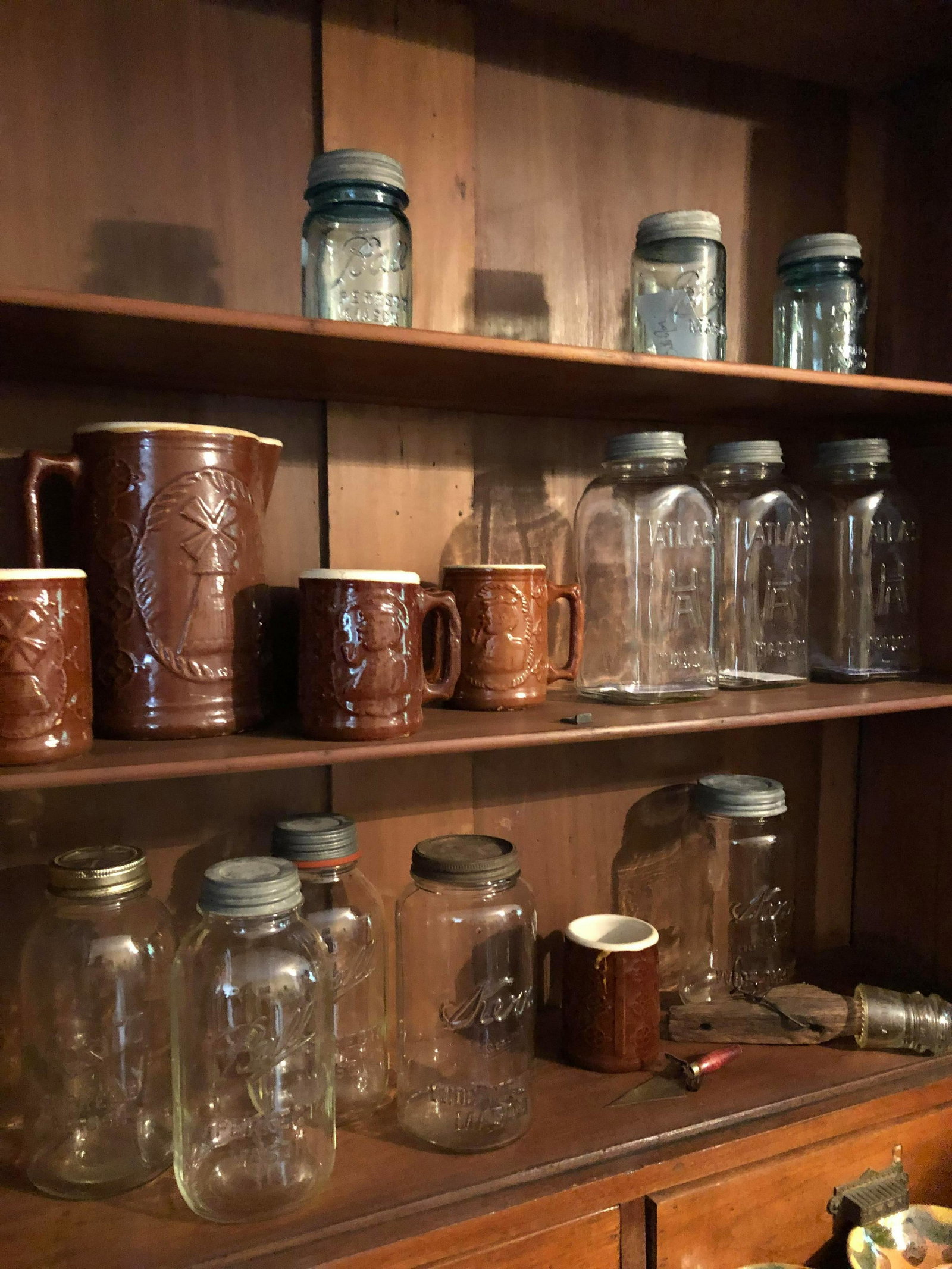 Large Collection Of Pottery Pieces & Jars: Large Collection Of Pottery Pieces & Jars