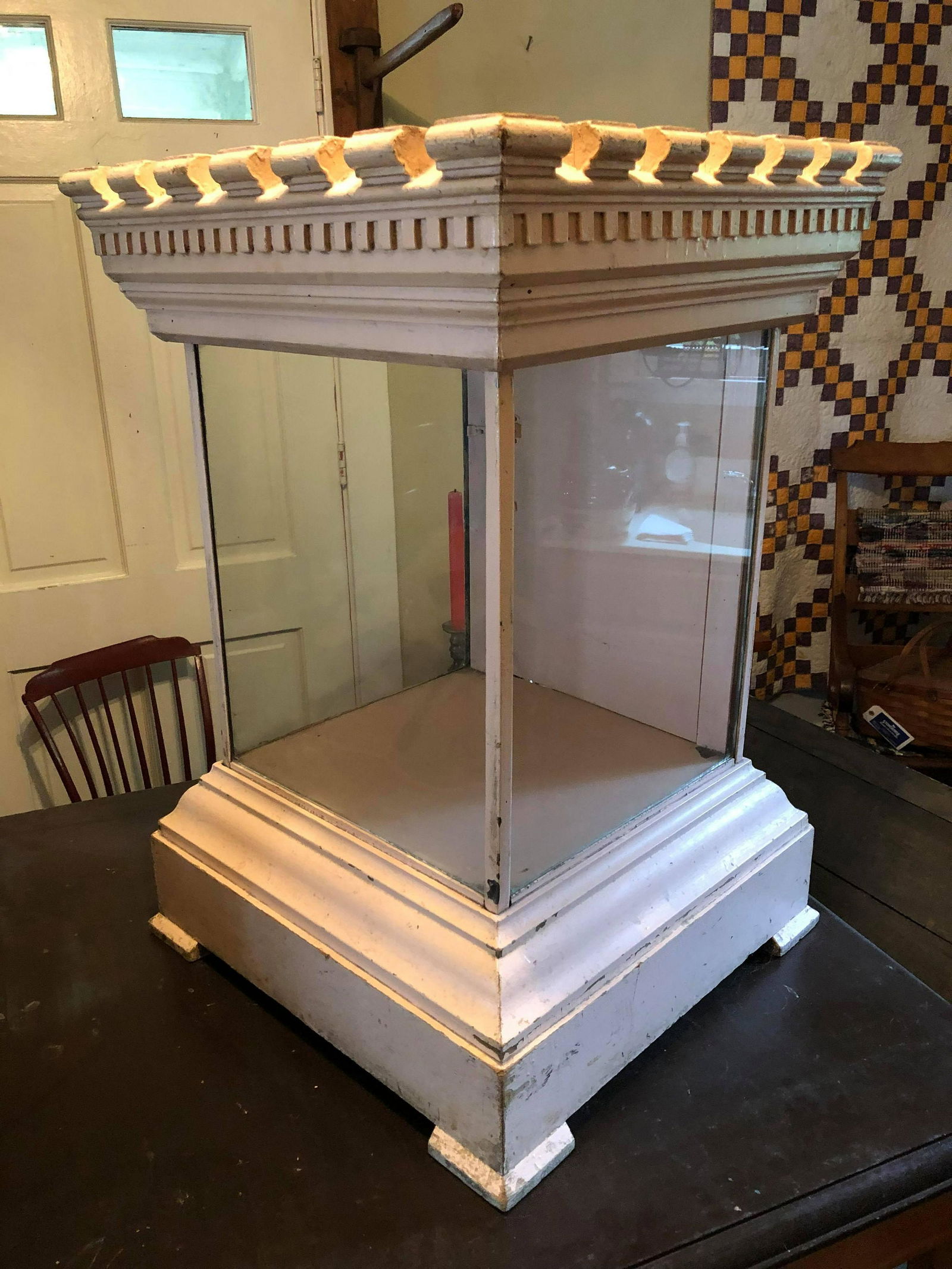 Antique White Showcase (30"x20") (1 of 2)