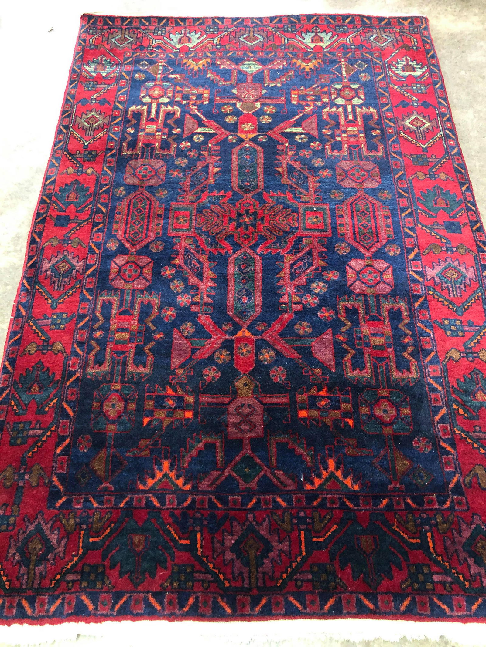 ANTIQUE PERSIAN RUG: ANTIQUE PERSIAN RUG