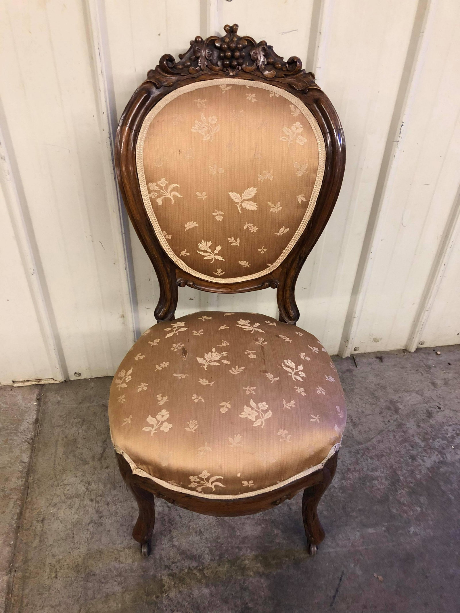 ANTIQUE PARLOR CHAIR (1 of 2)
