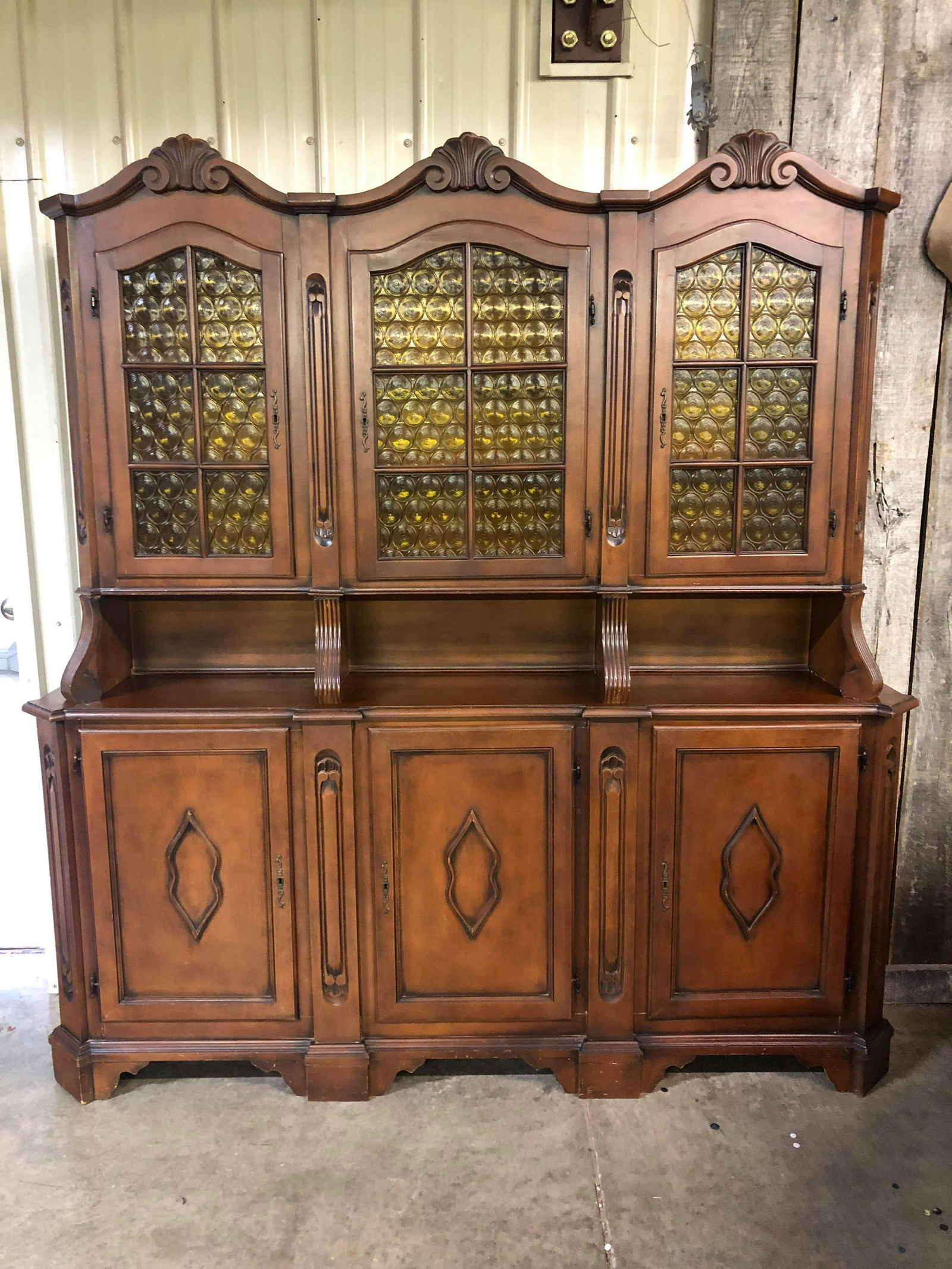2 PC. STEPBACK HUTCH WITH BUBBLE STYLE GLASS (1 of 3)