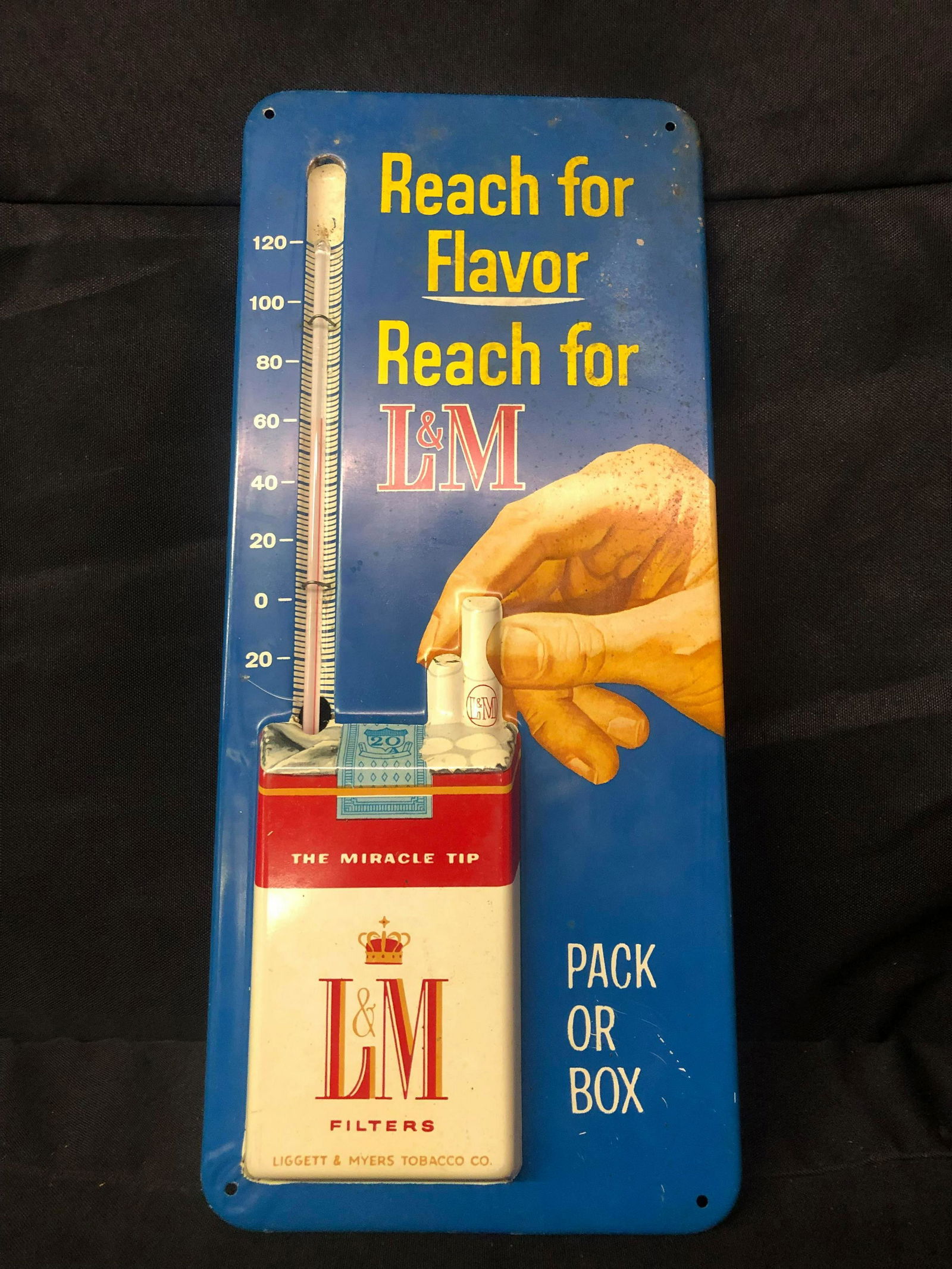 L&M CIGARETTE METAL THERMOMETER (1 of 2)