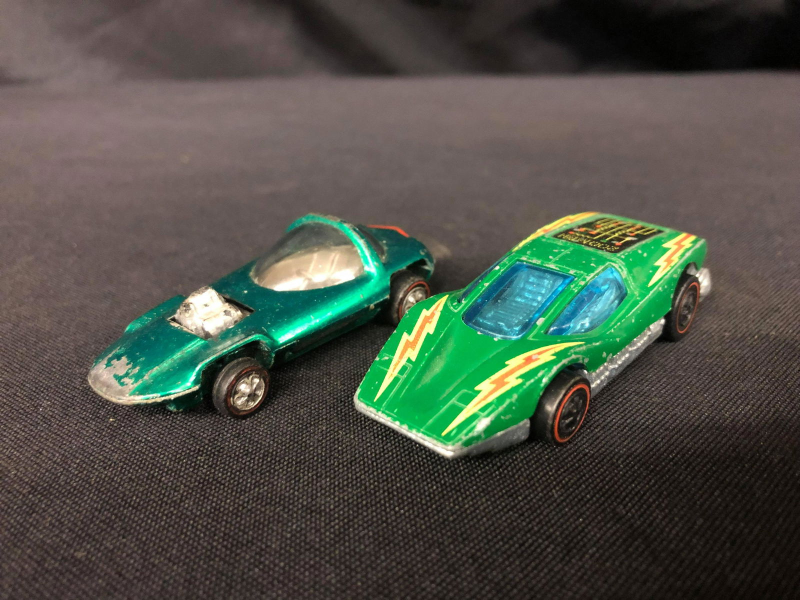 PAIR OF VINTAGE REDLINE HOTWHEELS (1 of 2)