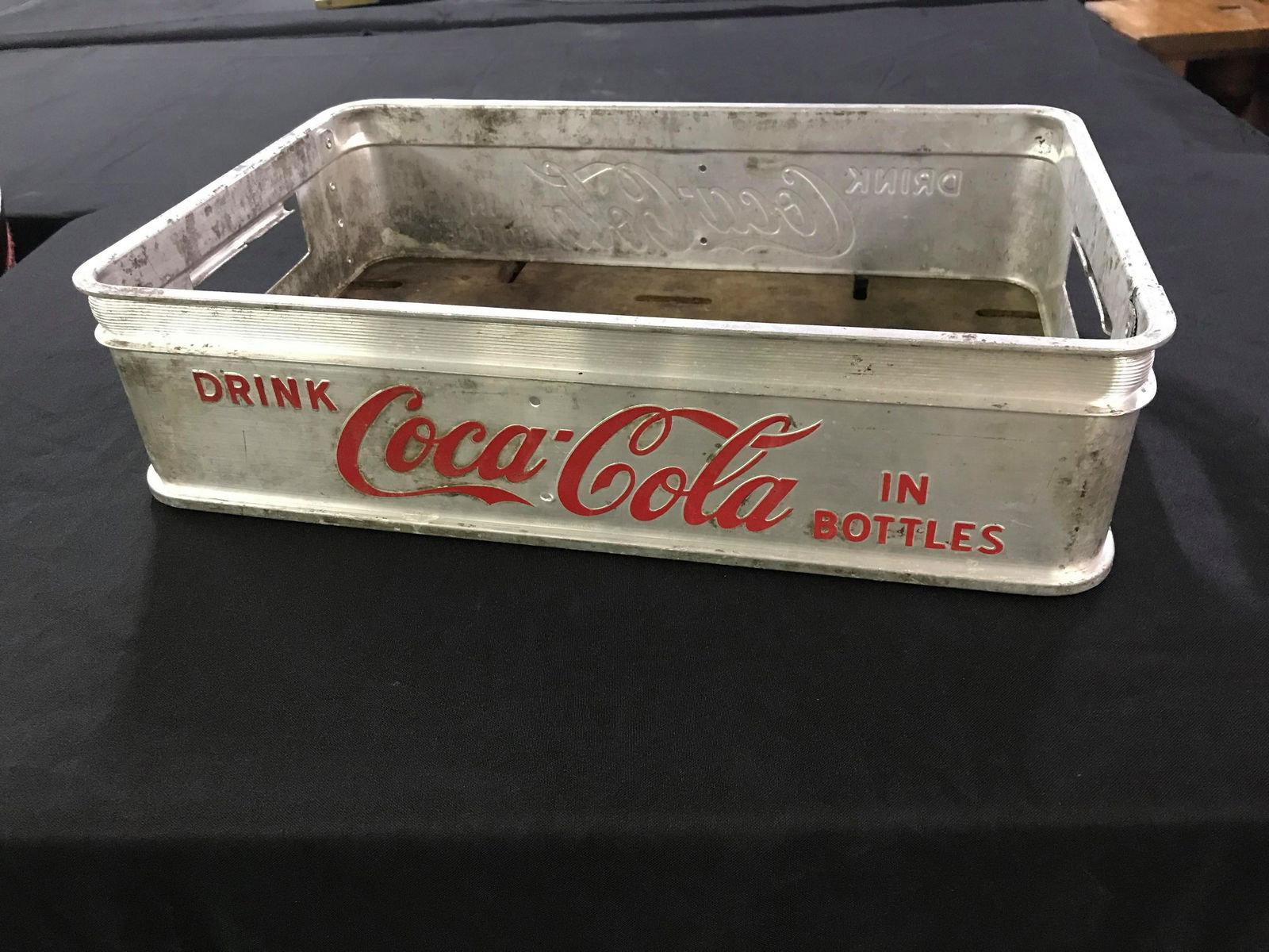 COCA-COLA BOTTLE RACK: COCA-COLA BOTTLE RACK