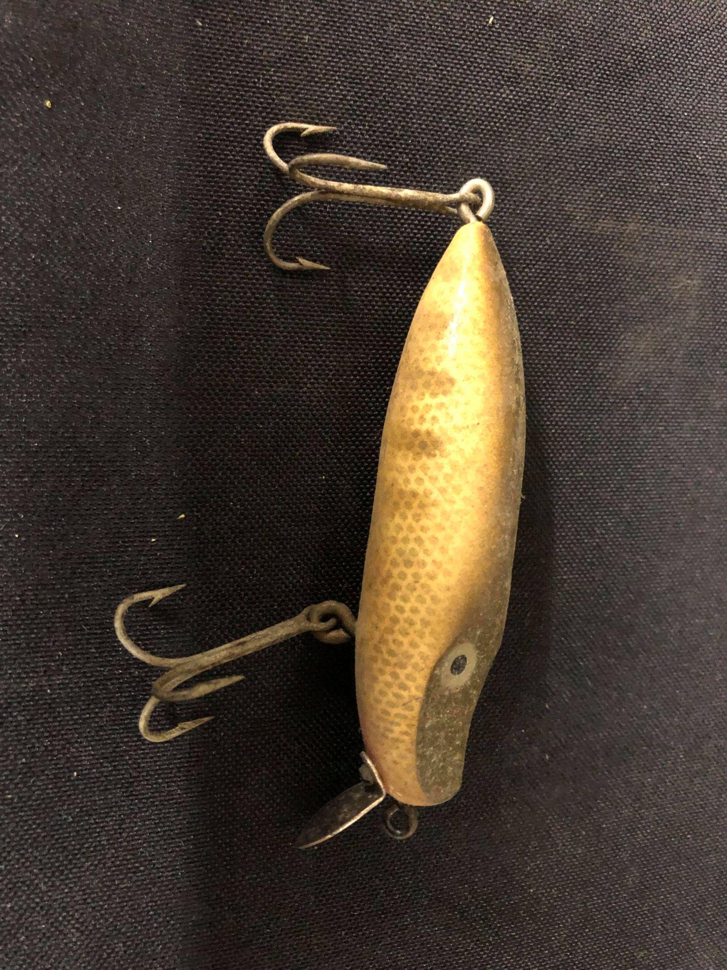 VINTAGE WOODEN FISHING LURES: VINTAGE WOODEN FISHING LURES