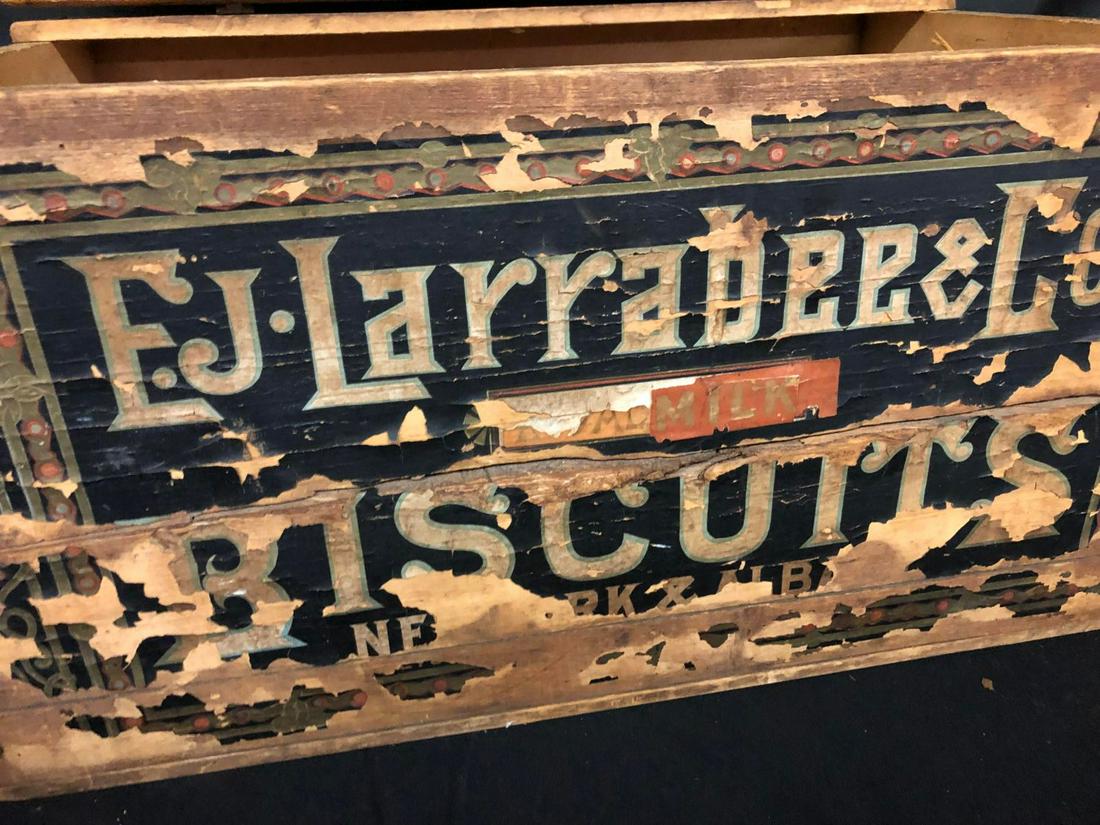 EJ Larradee & Co Biscuits Box (1 of 2)