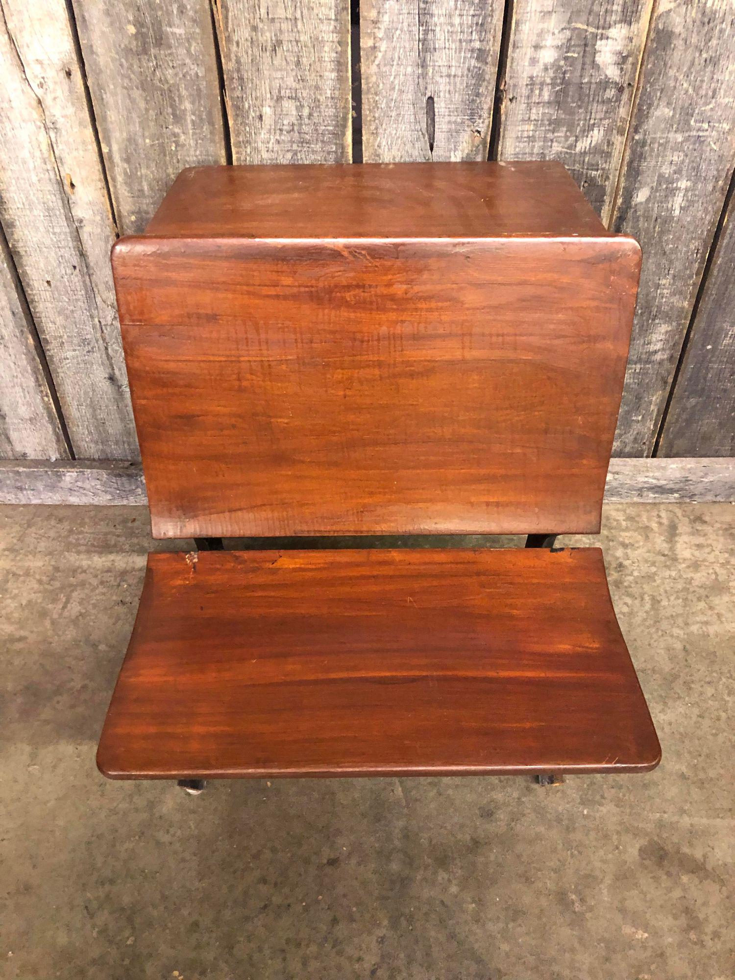 Vintage Child Desk: Vintage Child Desk