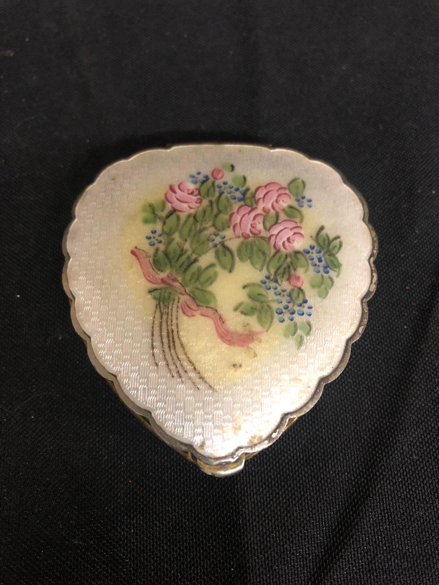 Antique Locket/Powder Case: Antique Locket/Powder Case