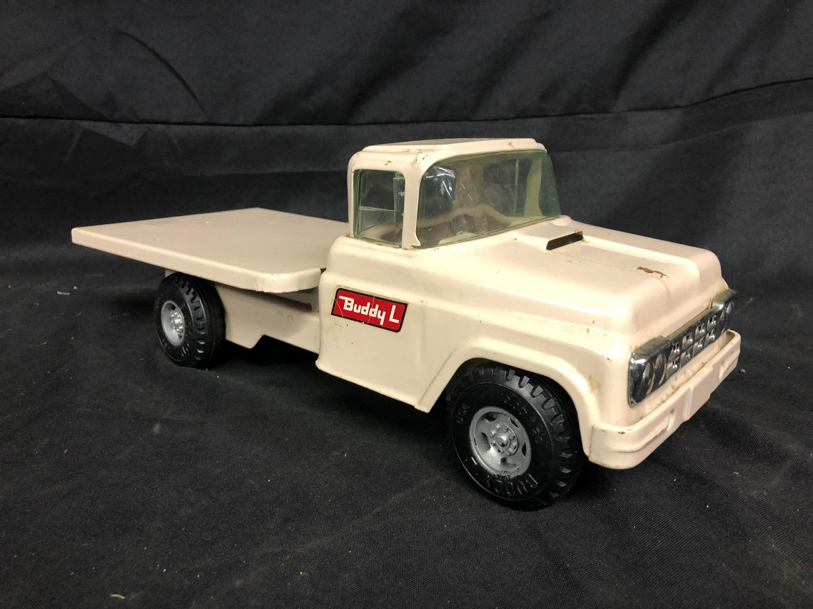 Buddy L Pressed Steel Flatbed Truck: Buddy L Pressed Steel Flatbed Truck